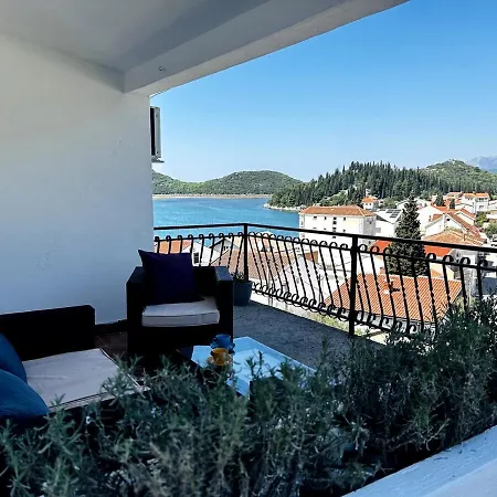 Apartment Oleandra Blace